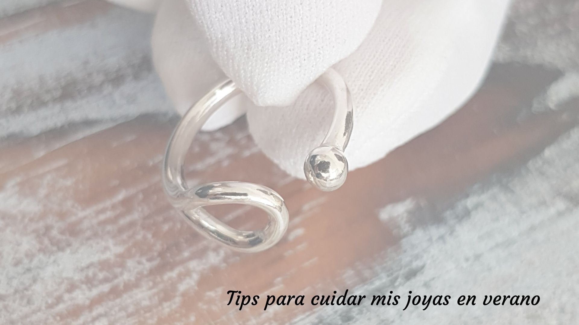 Tips para cuidar tus joyas en verano